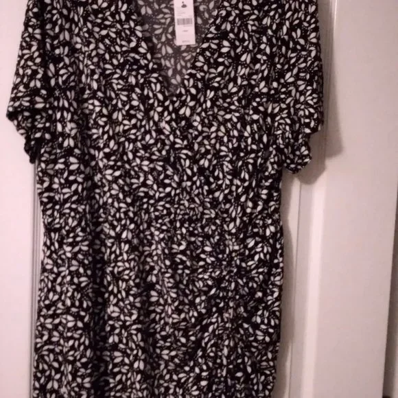 Women's Lane Bryant Black and White Dress - Picture 2 of 3